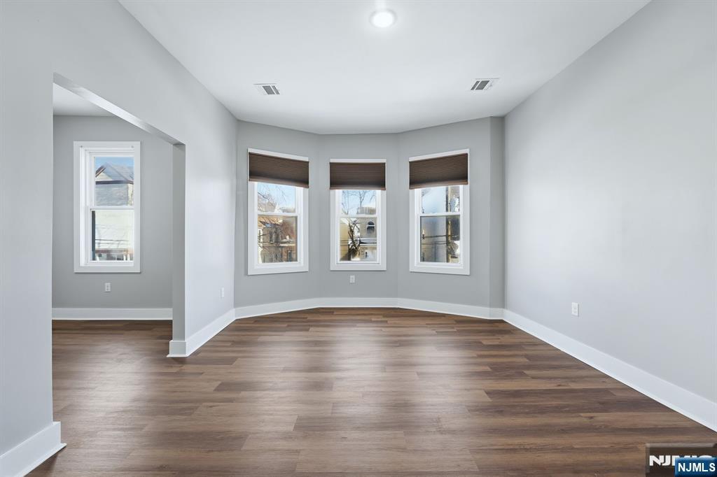 913 South 18th Street, Unit 2 Newark, NJ 07108 - Photo 14 of 26