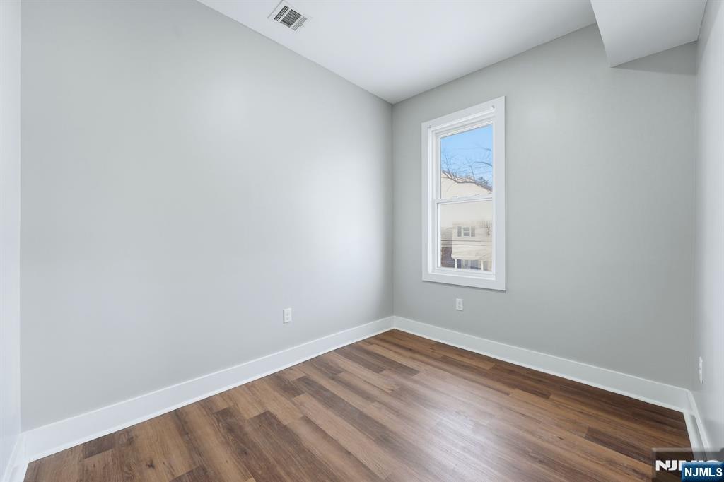 913 South 18th Street, Unit 2 Newark, NJ 07108 - Photo 16 of 26