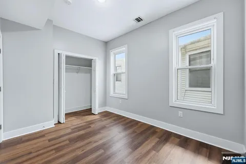 $2,150 | 913 South 18th Street, Unit 2, Newark, NJ 07108