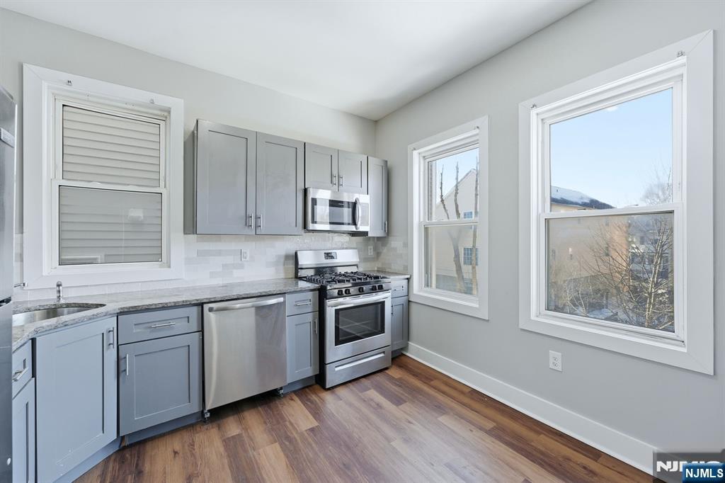 913 South 18th Street, Unit 2 Newark, NJ 07108 - Photo 5 of 26