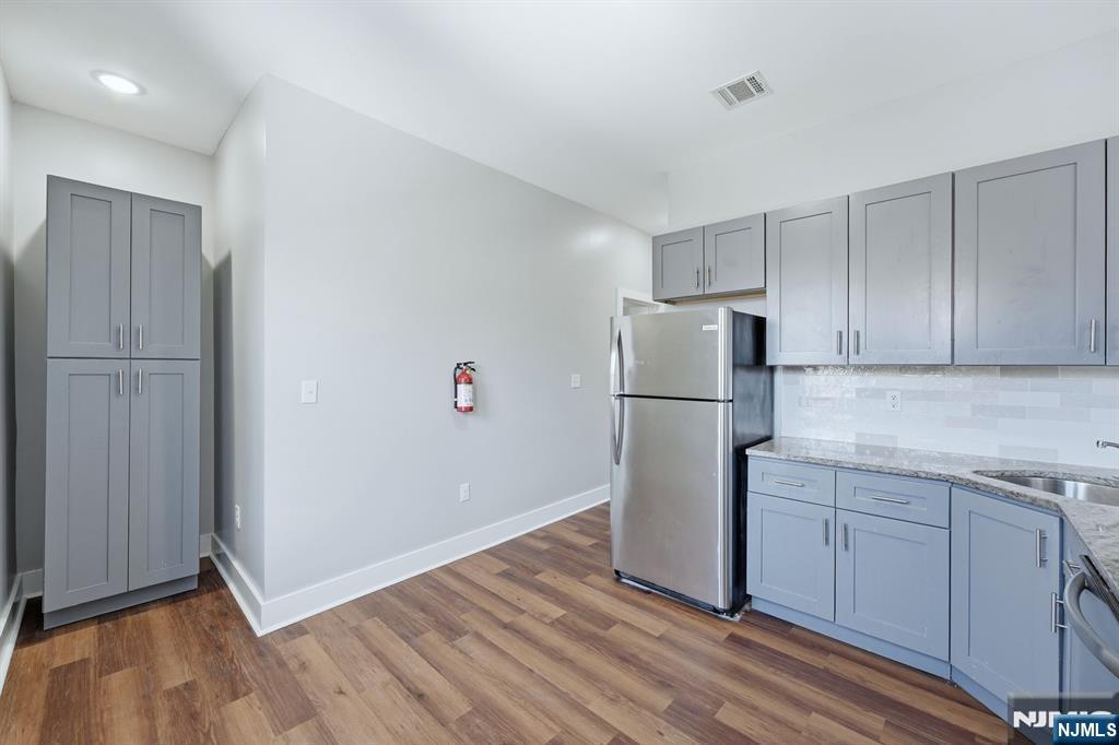 913 South 18th Street, Unit 2 Newark, NJ 07108 - Photo 6 of 26