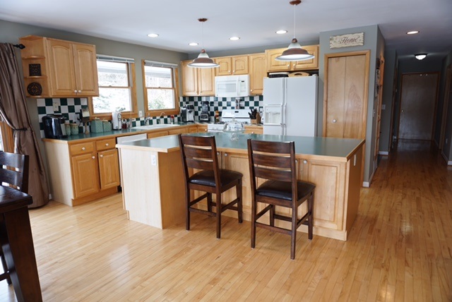 2557 Five Mile Road Traverse City, MI 49686 - Photo 8 of 30 1834077-7.JPG