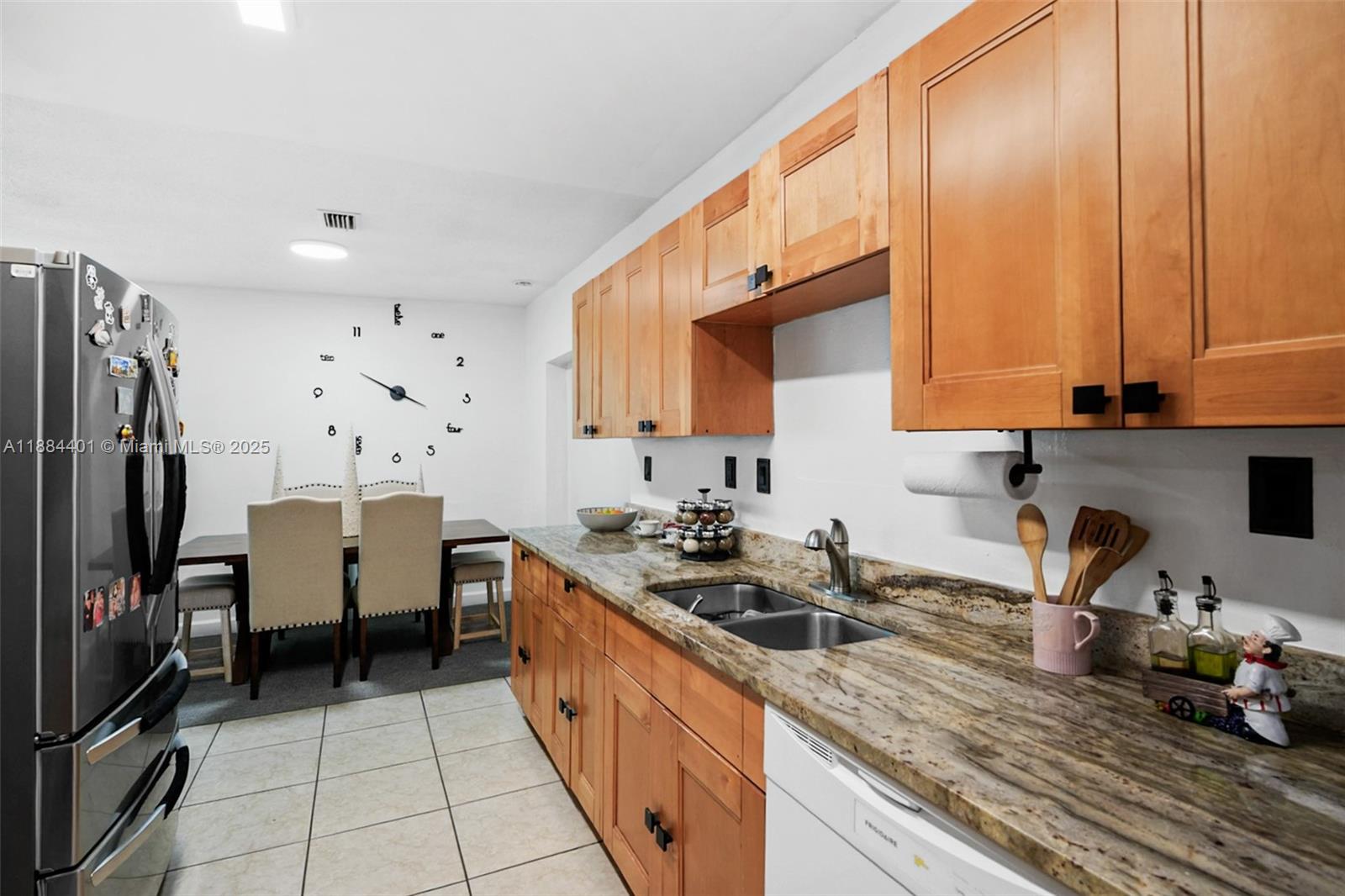 621 Southwest 50th Terrace Margate, FL 33068 - Photo 3 of 18