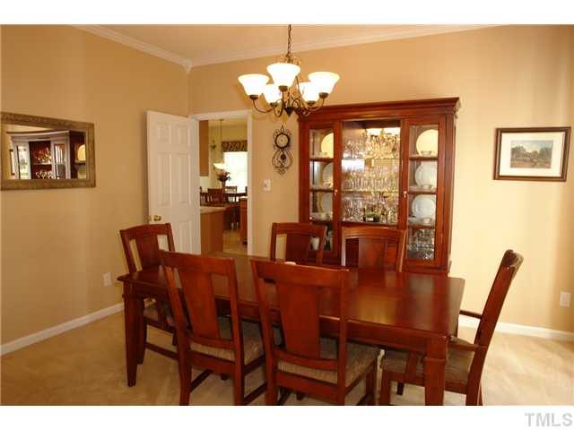 5624 Raddington Street Raleigh, NC 27613 - Photo 4 of 25