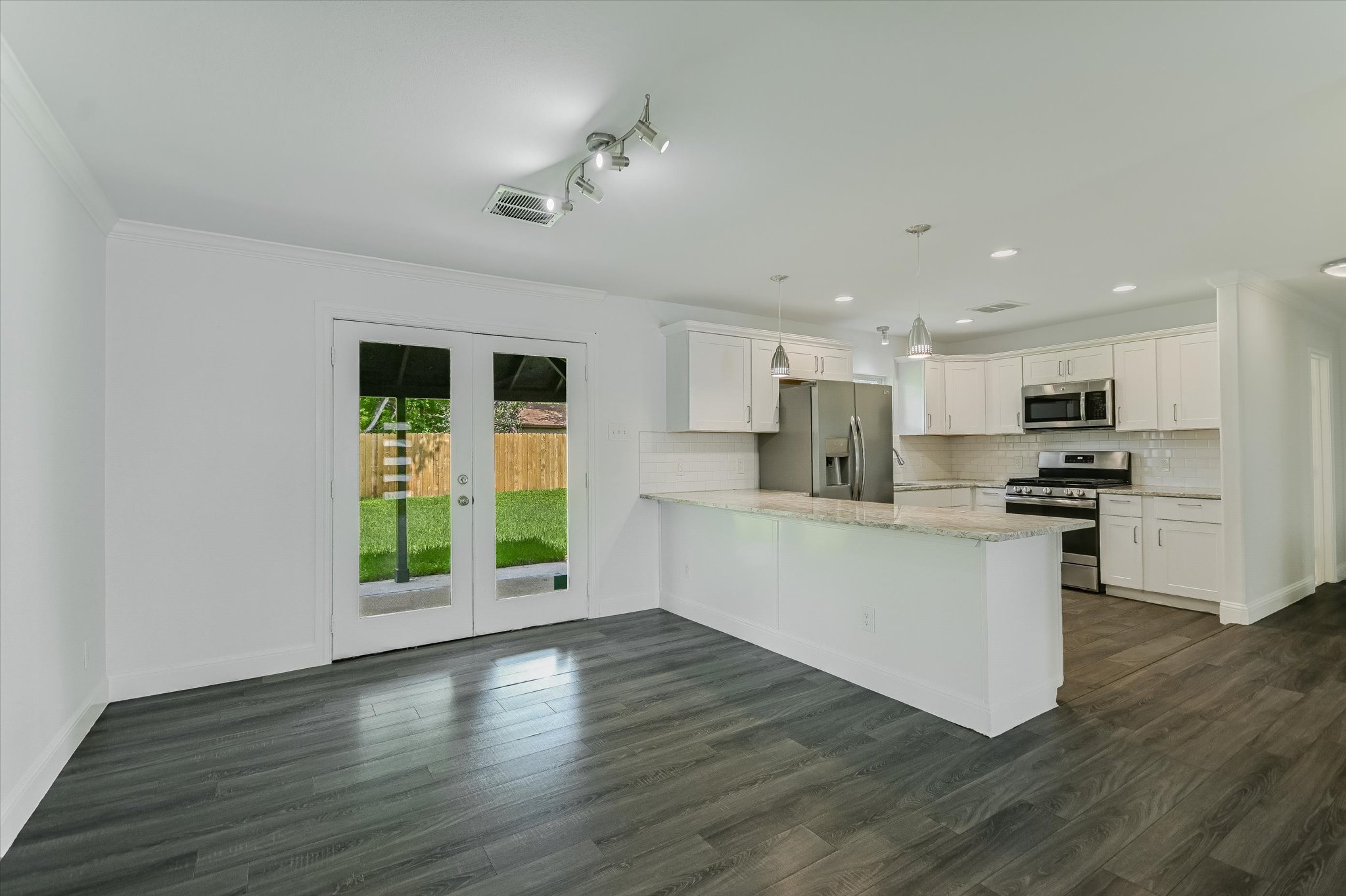12504 Limerick Avenue Austin, TX 78727 - Photo 5 of 18