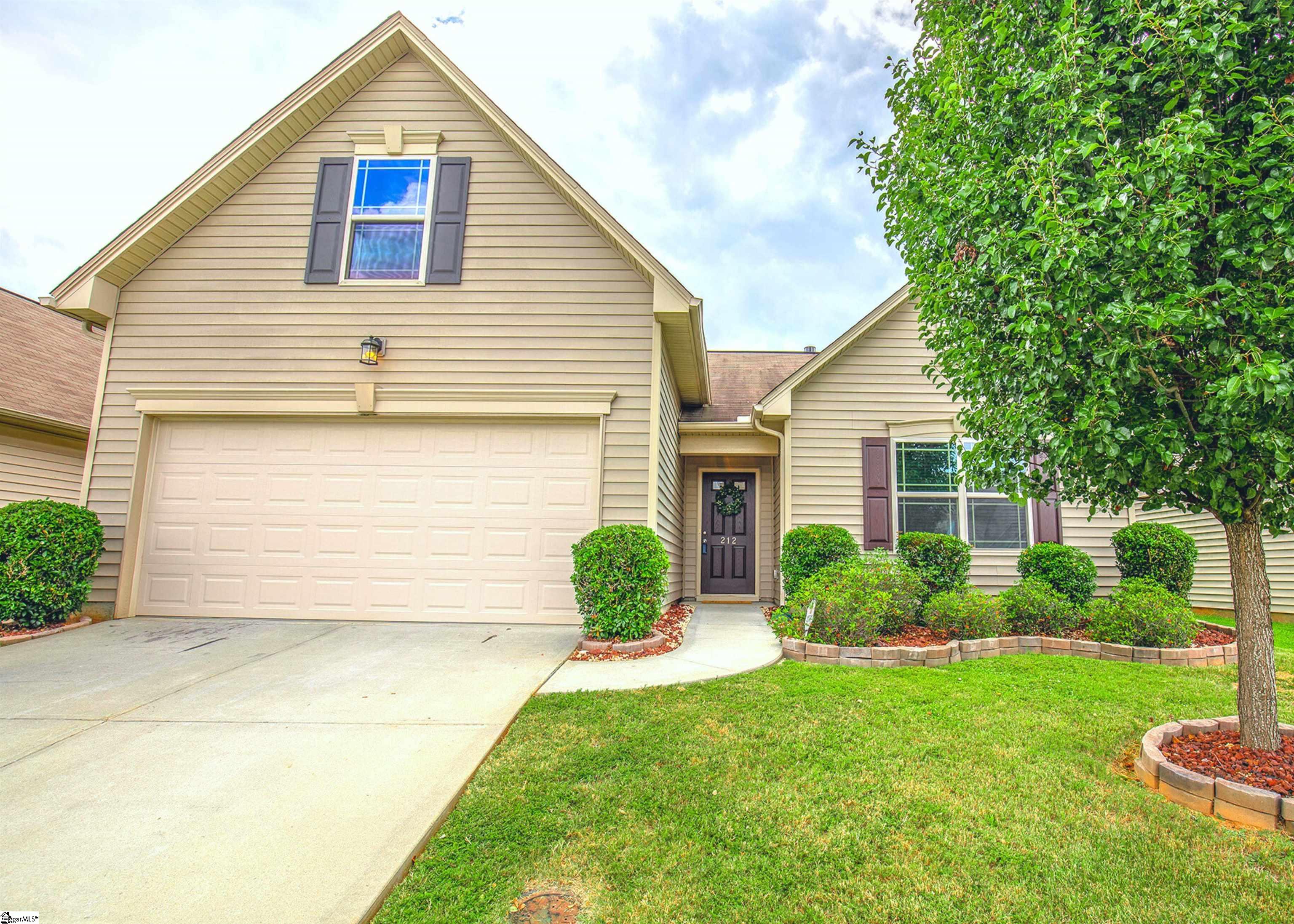 212 Riverdale Road Simpsonville, SC 29680 - Photo 3 of 26 Gallery Image 3