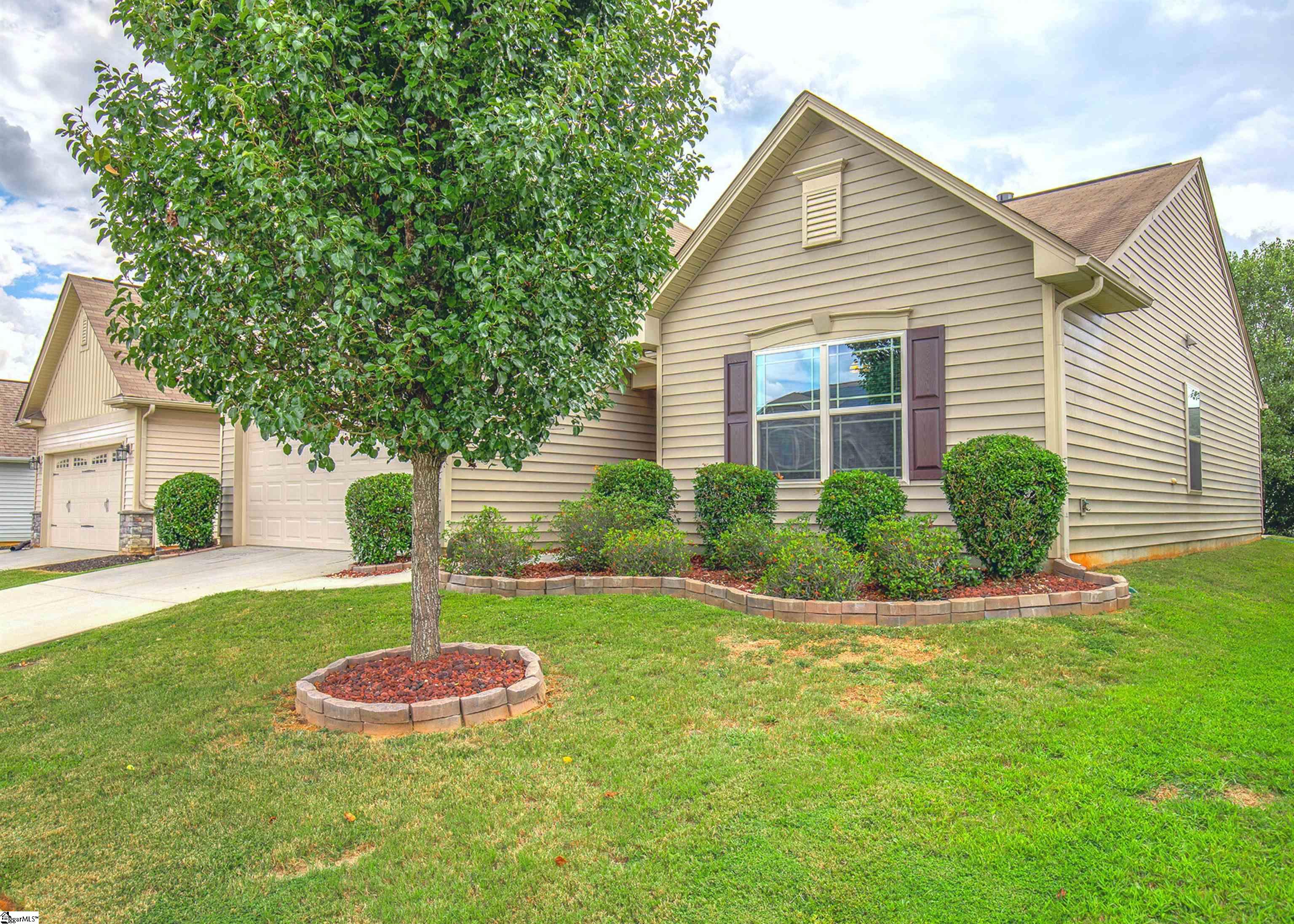 212 Riverdale Road Simpsonville, SC 29680 - Photo 4 of 26 Gallery Image 4