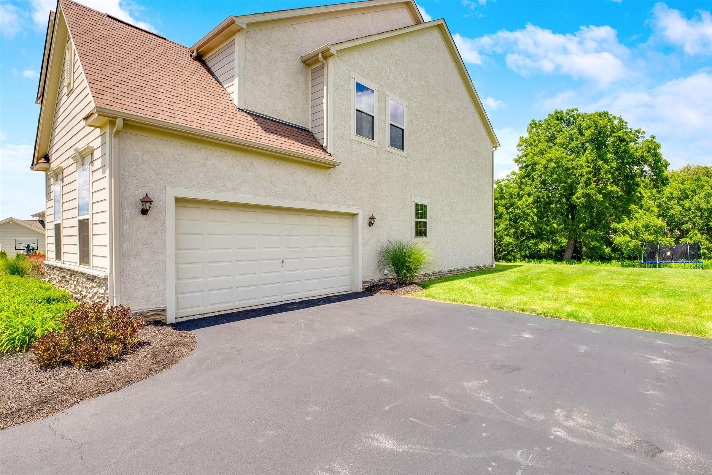 1164 Rambling Brook Way Delaware, OH 43015 - Photo 8 of 58 Gallery Image 8