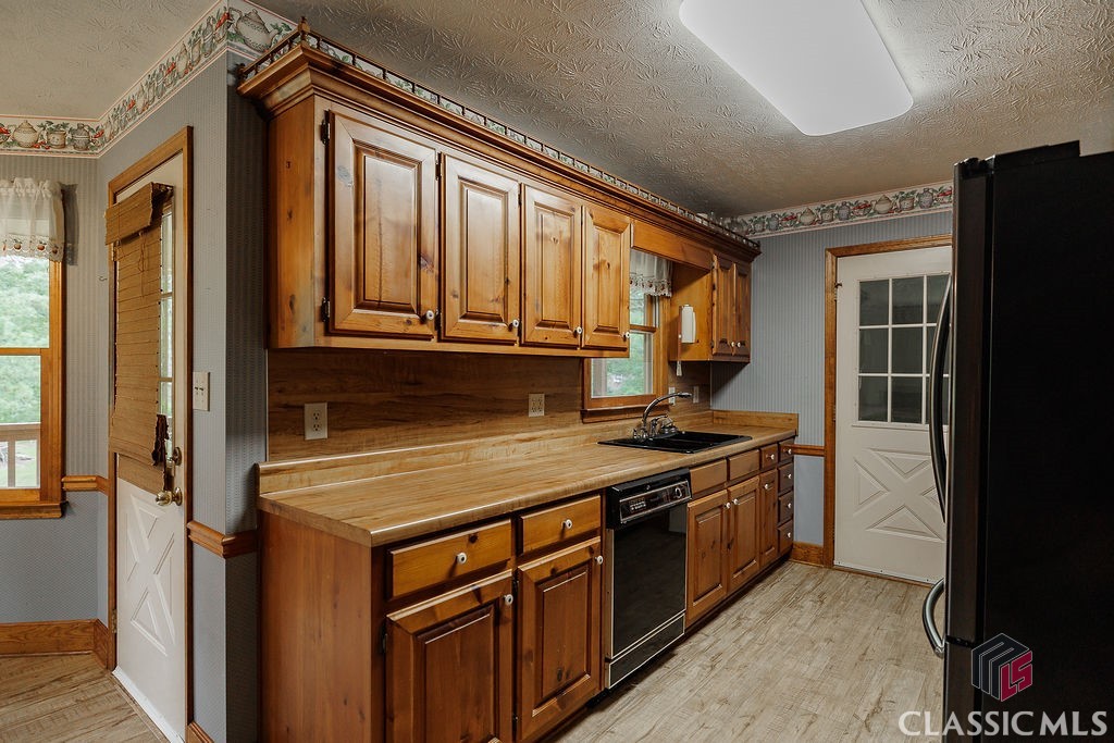 2910 Camp Mitchell Road Loganville, GA 30052 - Photo 6 of 52 Gallery Image 6