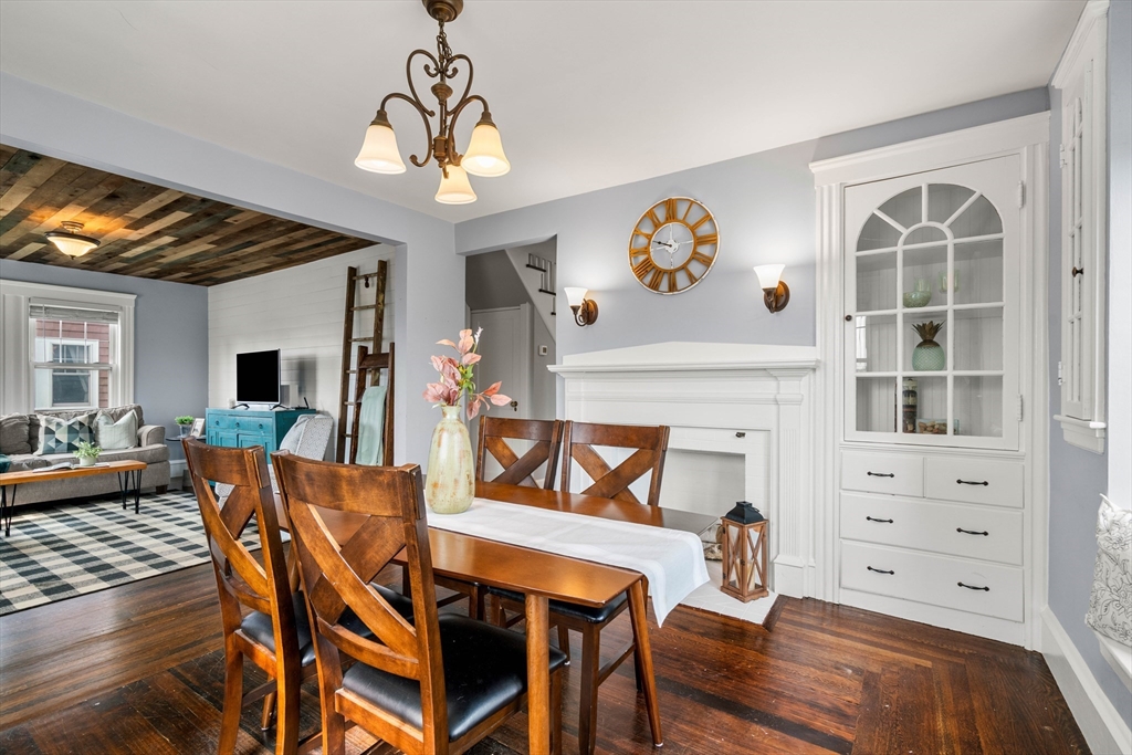 32 Cabot Road North Andover, MA 01845 - Photo 5 of 41 Gallery Image 5
