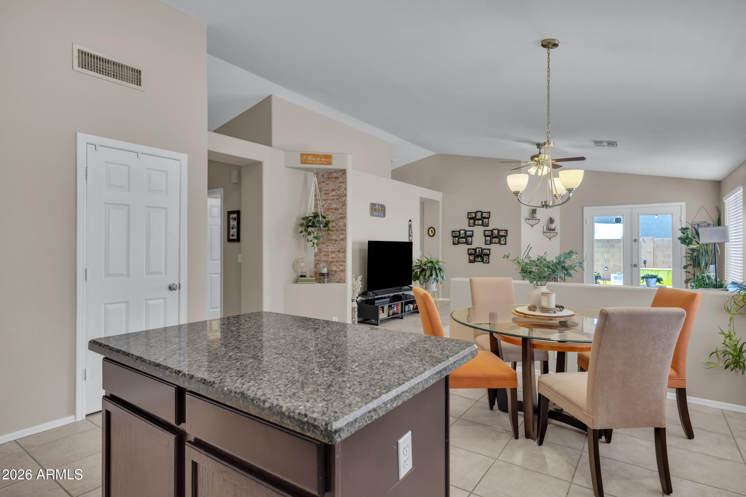 6150 East Roland Street Mesa, AZ 85215 - Photo 10 of 31