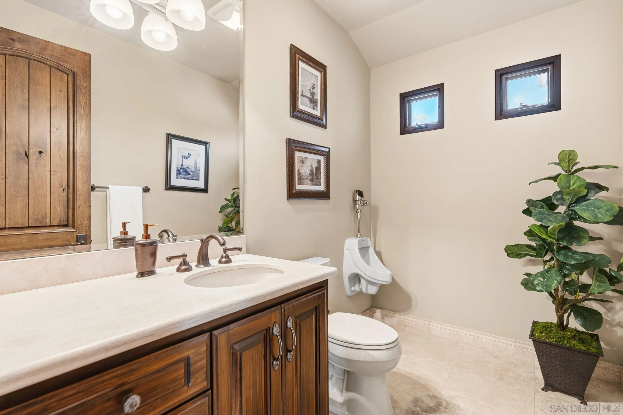 18323 Via Ambiente Rancho Santa Fe, CA 92067 - Photo 41 of 68 Gallery Image 41