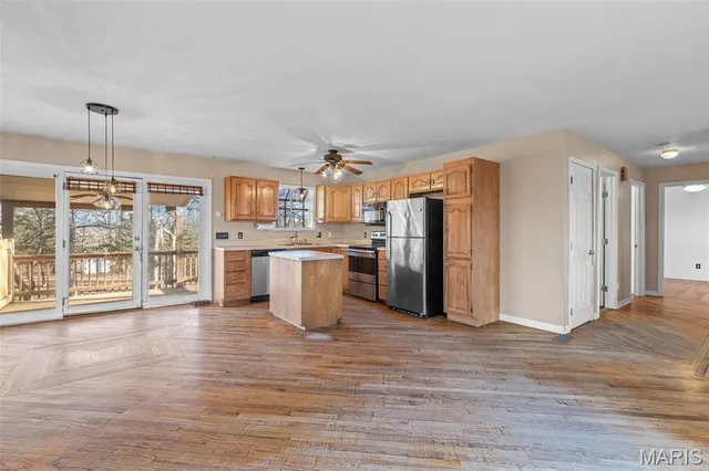 $179,900 | 4152 Ridge Drive, De Soto, MO 63020