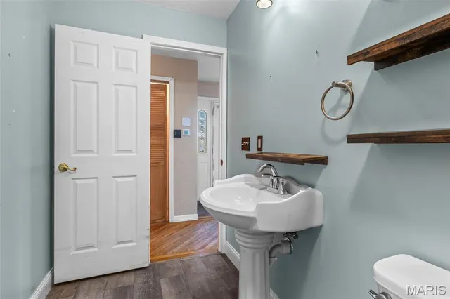 $179,900 | 4152 Ridge Drive, De Soto, MO 63020