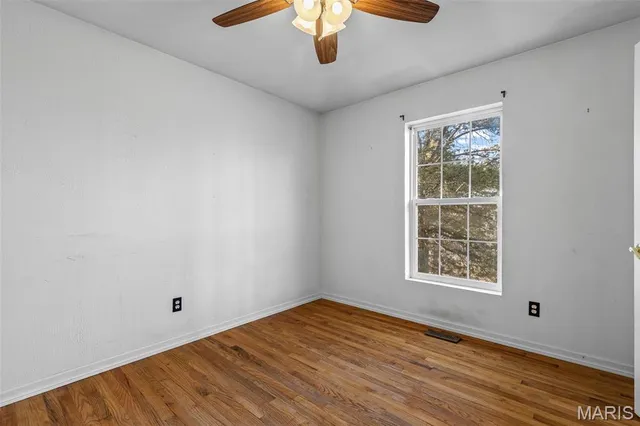 $179,900 | 4152 Ridge Drive, De Soto, MO 63020