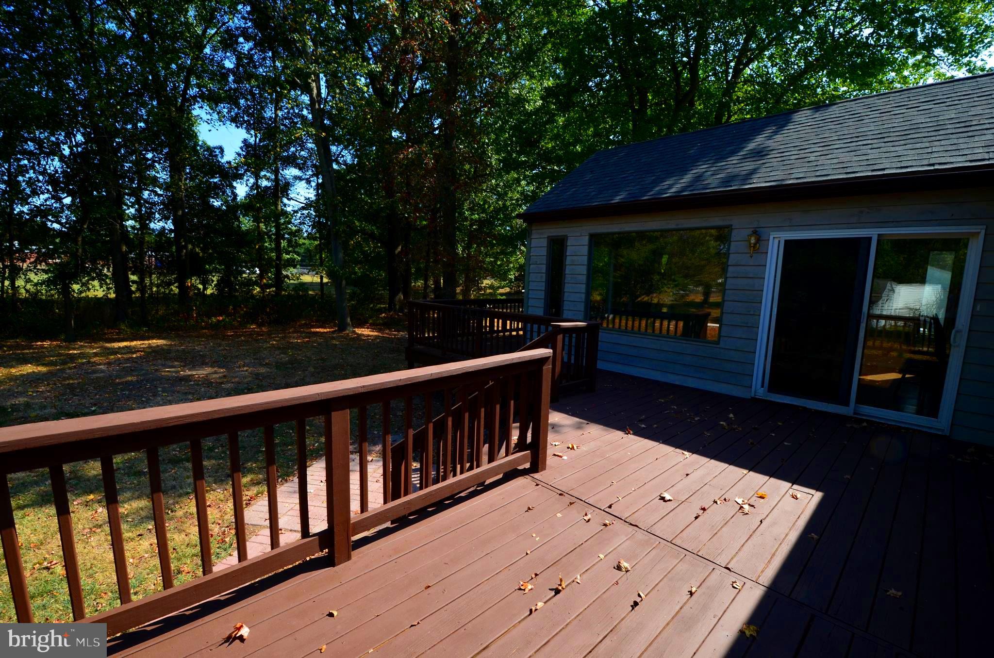 6021 Drum Point Road Deale, MD 20751 - Photo 16 of 53 Rear deck