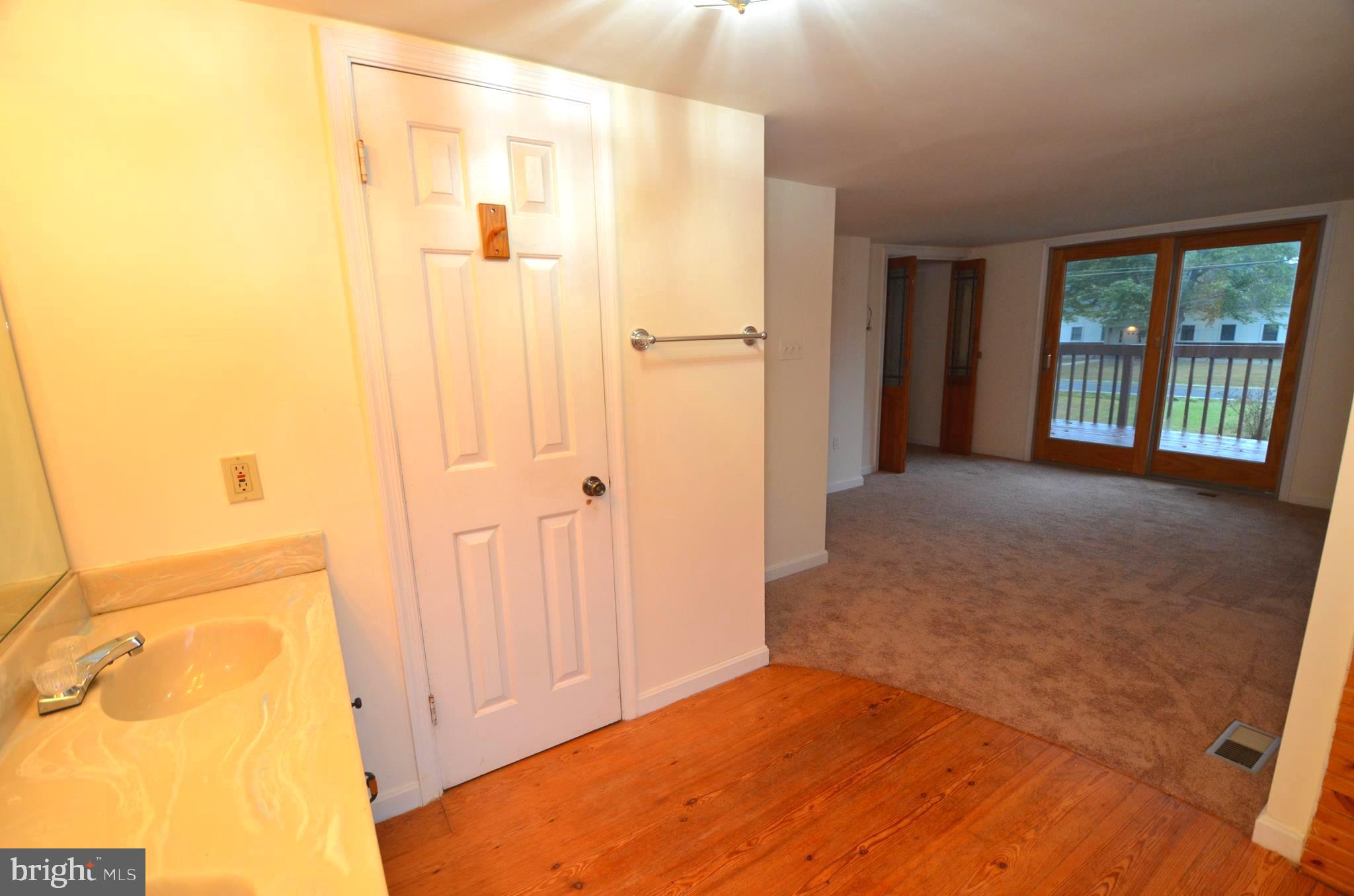 6021 Drum Point Road Deale, MD 20751 - Photo 22 of 53 Owners bath