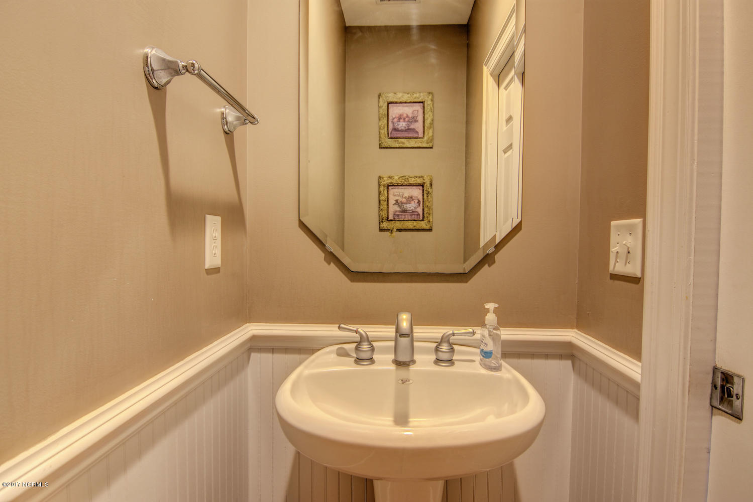 1060 New River Inlet Road North Topsail Beach, NC 28460 - Photo 19 of 46 1060 New River Inlet Rd North-large-029-