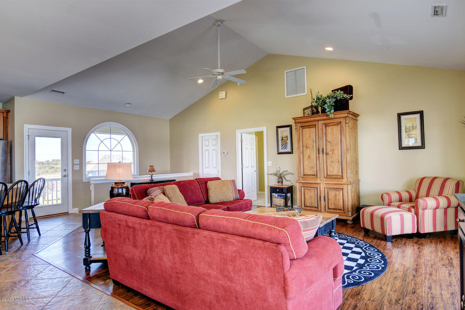 1060 New River Inlet Rd North-large-021-