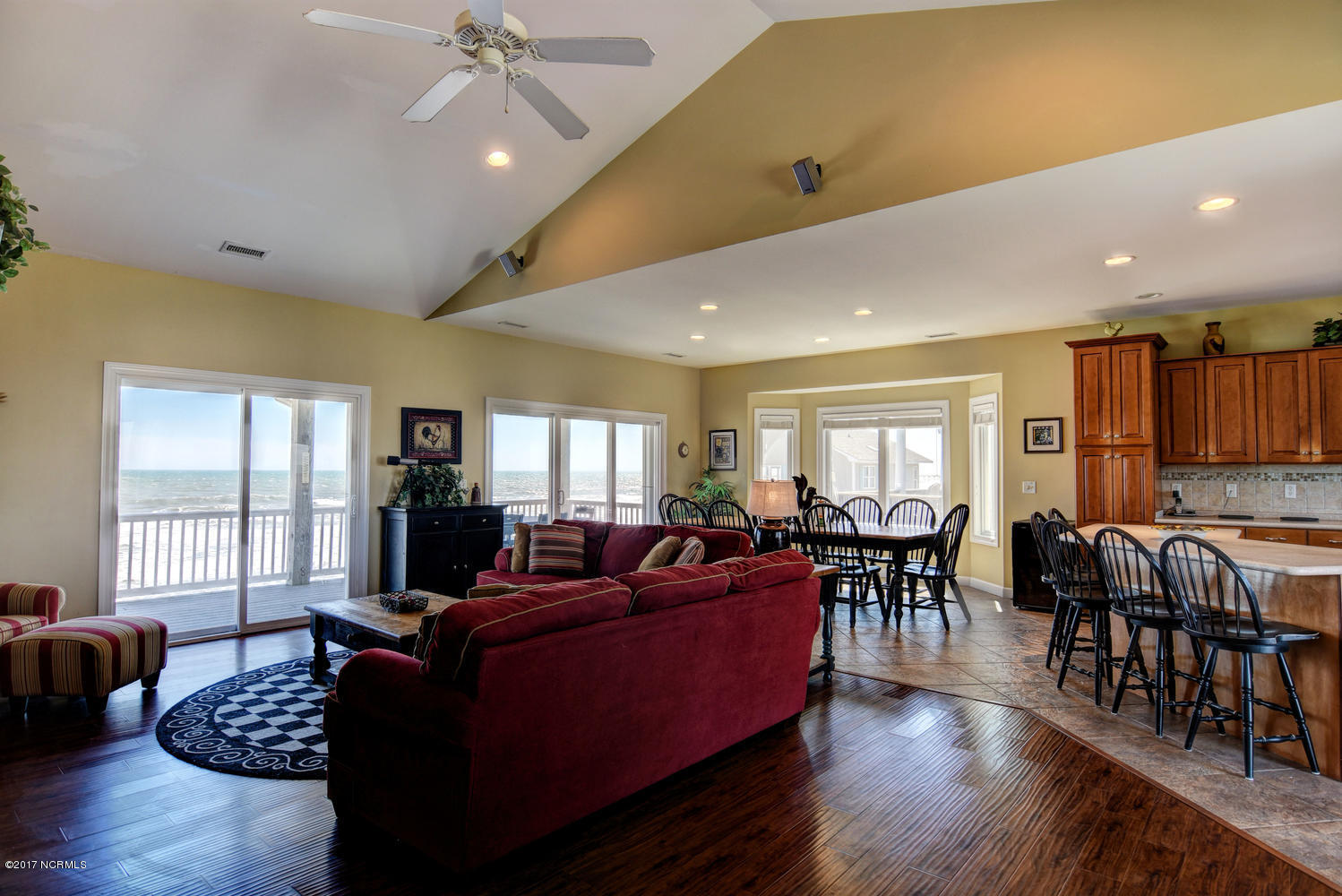1060 New River Inlet Rd North-large-015-