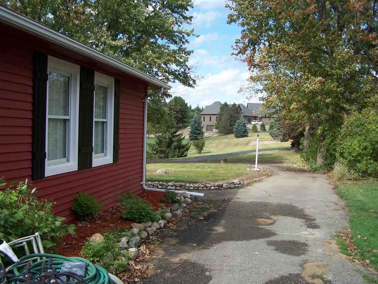 1056 East Gunn Road Rochester, MI 48306 - Photo 27 of 28 31332713-26.JPG