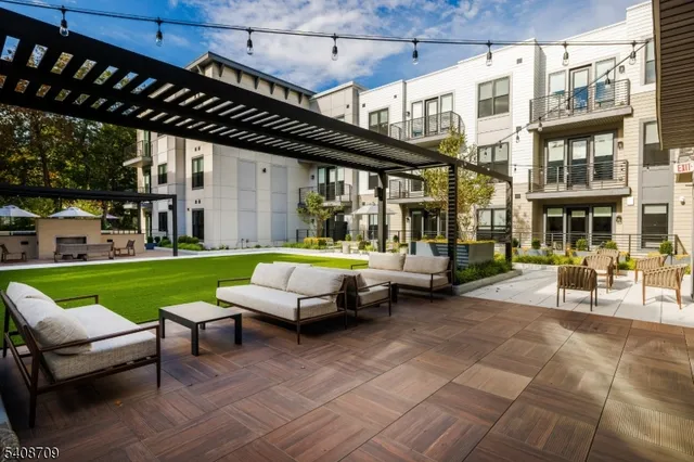 $2,835 | 169 Johnson Road, Morris Plains, NJ 07950