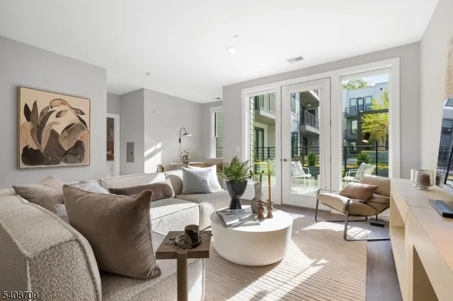 $2,835 | 169 Johnson Road, Morris Plains, NJ 07950