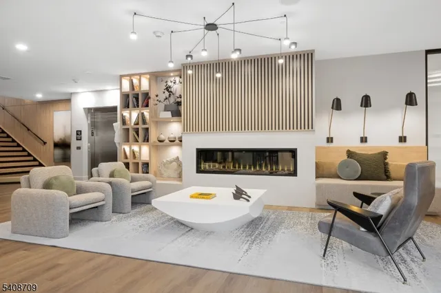 $2,835 | 169 Johnson Road, Morris Plains, NJ 07950