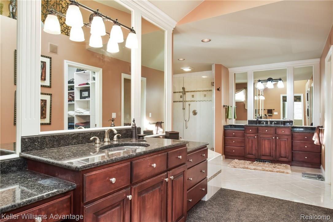 7942 Ranch Estates Road Clarkston, MI 48348 - Photo 27 of 61 Master bath