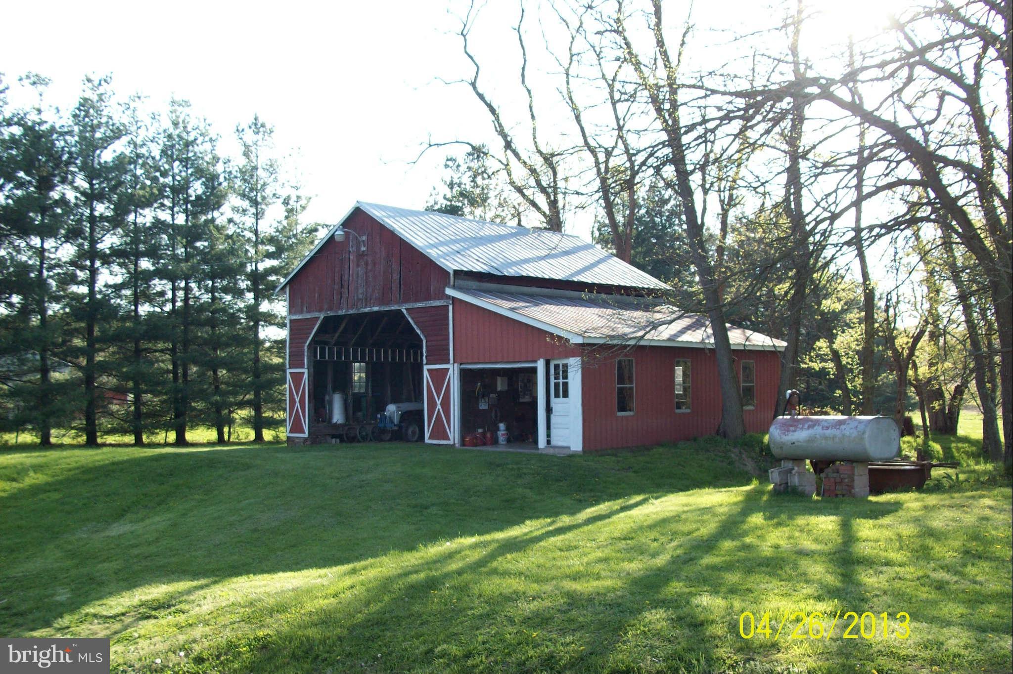3552 Kump Station Road Taneytown, MD 21787 - Photo 6 of 18 Exterior (Rear)
