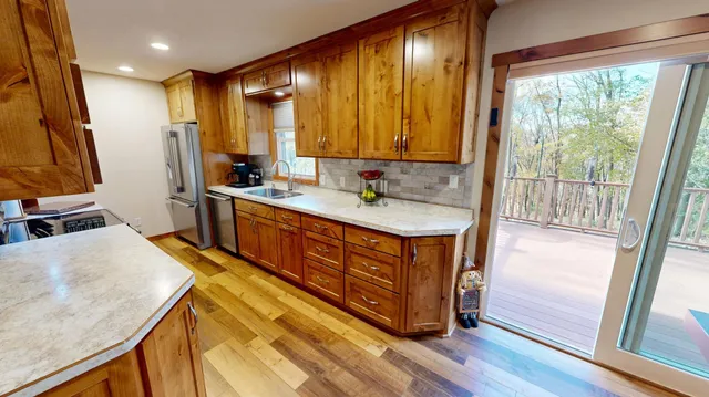 $588,000 | 14919 Cedardale Road, Paynesville, MN 56362