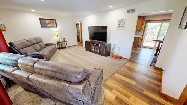 $588,000 | 14919 Cedardale Road, Paynesville, MN 56362