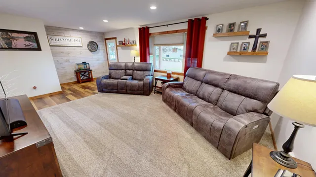 $588,000 | 14919 Cedardale Road, Paynesville, MN 56362