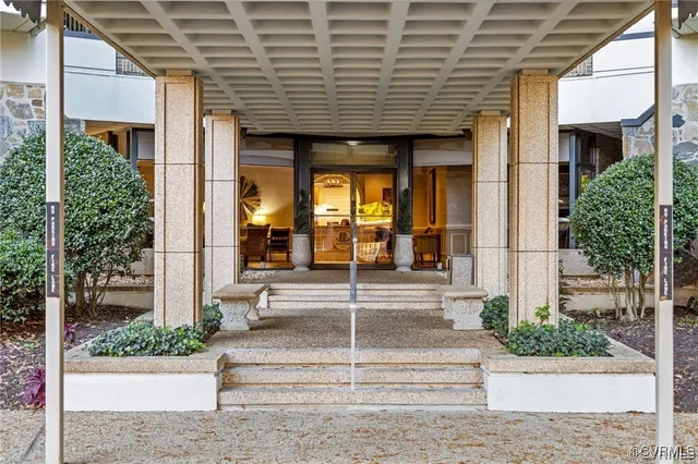 $310,000 | 2956 Hathaway Road, Unit 803, Richmond, VA 23225