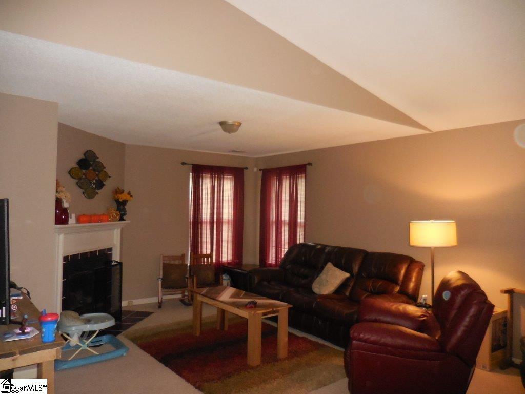 216 High Ridge Court Easley, SC 29642 - Photo 2 of 16 Gallery Image 2