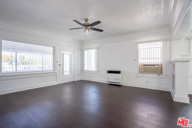 $2,800 | 2324 West Washington Boulevard, Los Angeles, CA 90018