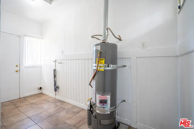 $2,800 | 2324 West Washington Boulevard, Los Angeles, CA 90018