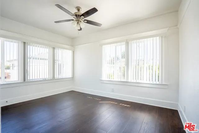 $2,800 | 2324 West Washington Boulevard, Los Angeles, CA 90018