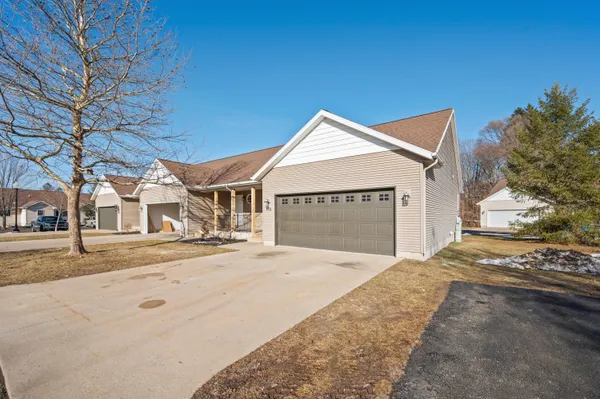 $1,800 | 718 Tioga Park Drive, Big Rapids, MI 49307