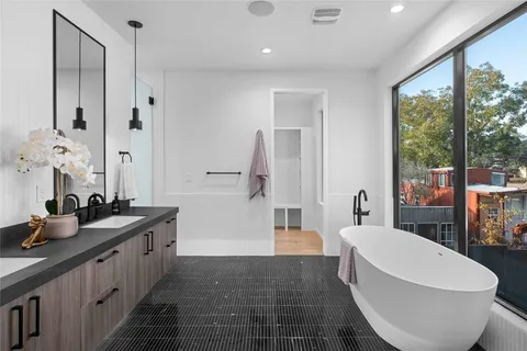 $2,800,000 | 1506 Bouldin Avenue, Austin, TX 78704