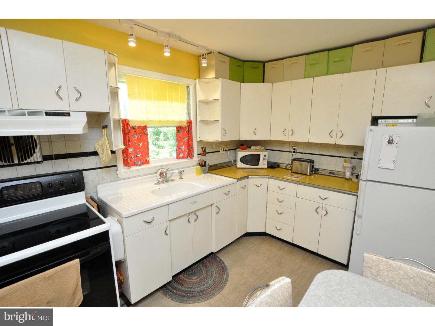 107 Fellowship Road Moorestown, NJ 08057 - Photo 8 of 18 Kitchen