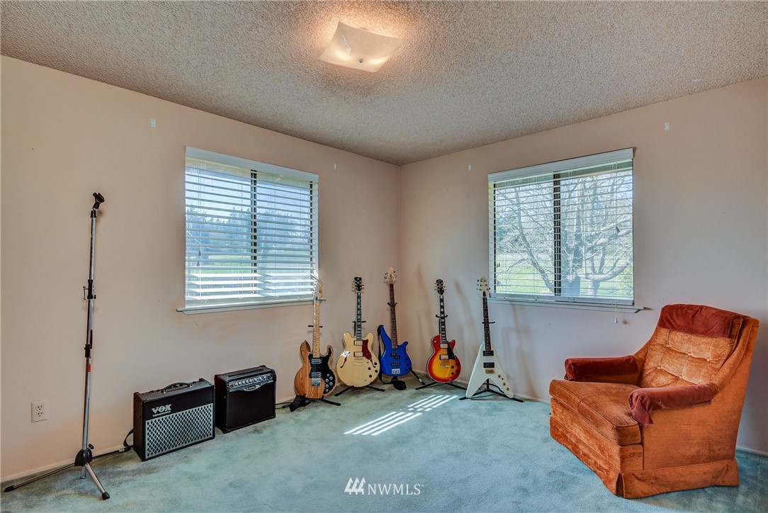 1884 Lancaster Road Freeland, WA 98249 - Photo 13 of 21