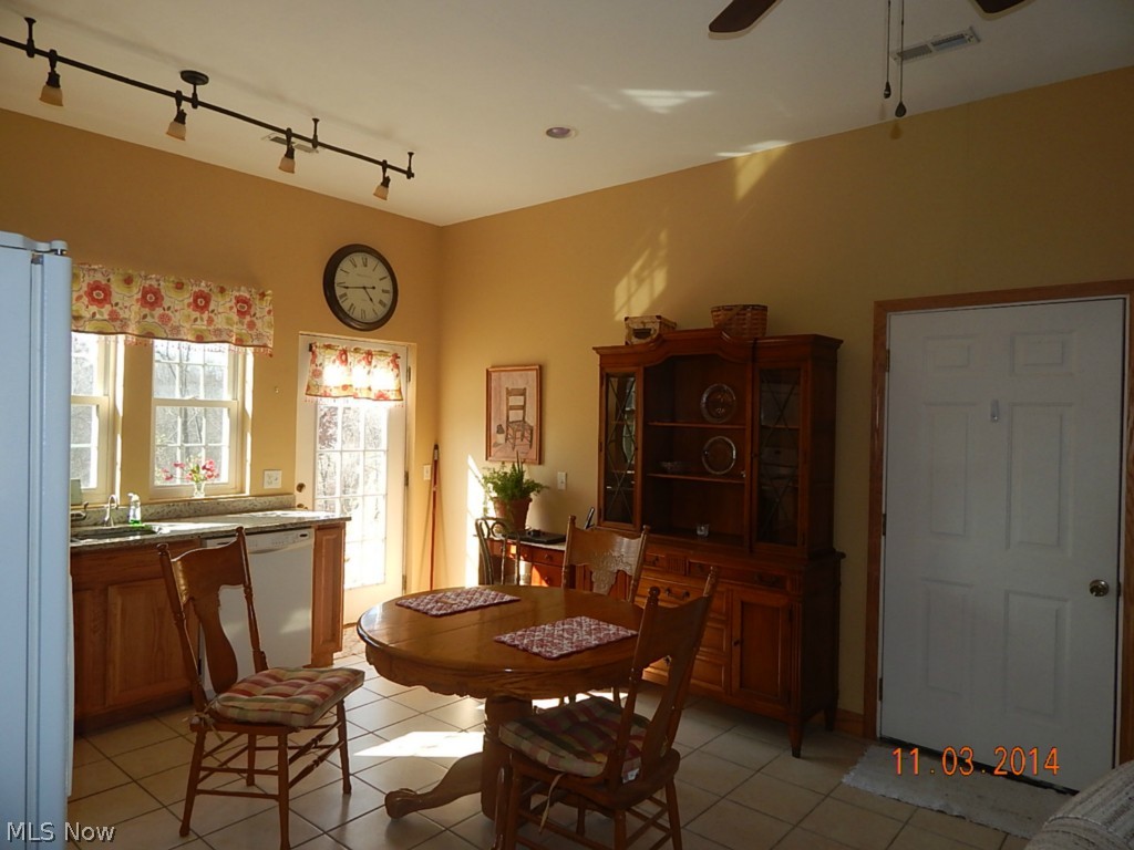 55377 Iowa Road Cumberland, OH 43732 - Photo 4 of 13 Gallery Image 4
