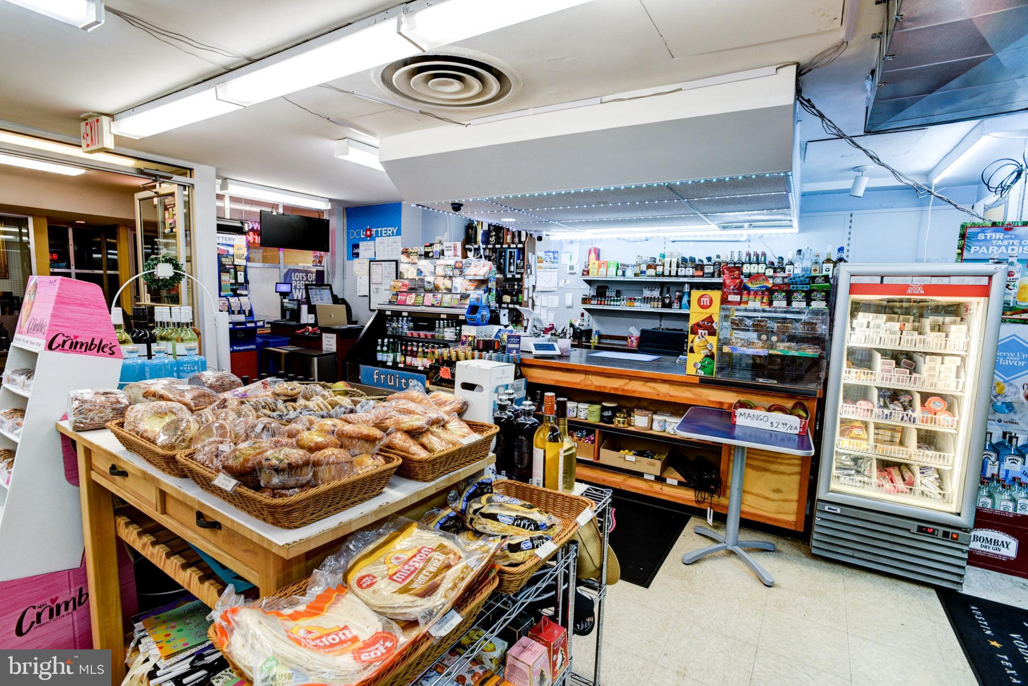 4201 Cathedral Avenue Northwest, Unit 1004E Washington, DC 20016 - Photo 62 of 69