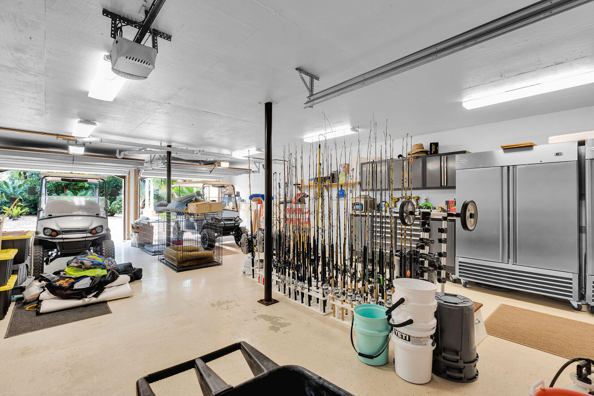 301 Ixora Street Marathon, FL 33050 - Photo 80 of 91 Garage