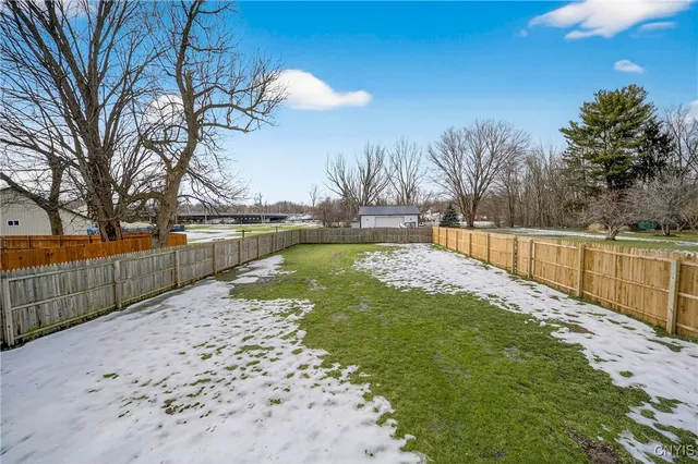 $349,000 | 8403 Gaskin Road, Clay, NY 13027