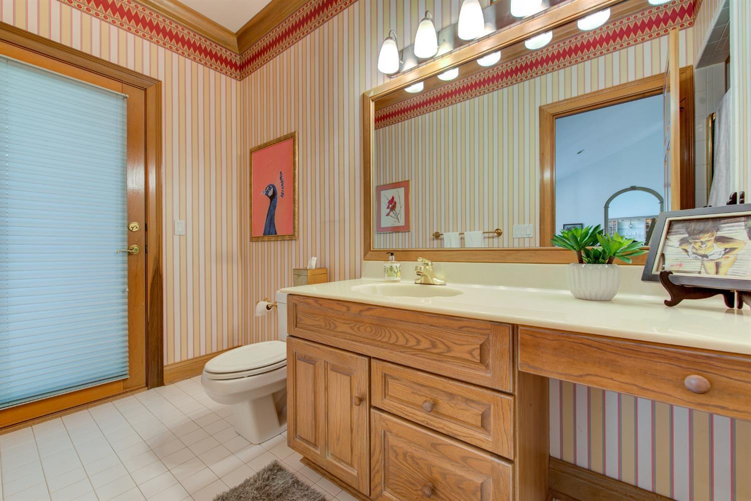 10627 Deerfield Road Montgomery, OH 45242 - Photo 17 of 34