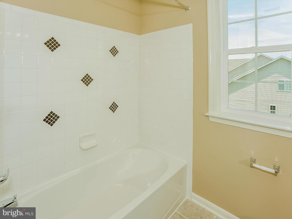 7705 Moores Road Brandywine, MD 20613 - Photo 26 of 30 Bath