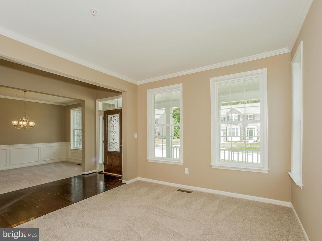 7705 Moores Road Brandywine, MD 20613 - Photo 6 of 30 Family Room