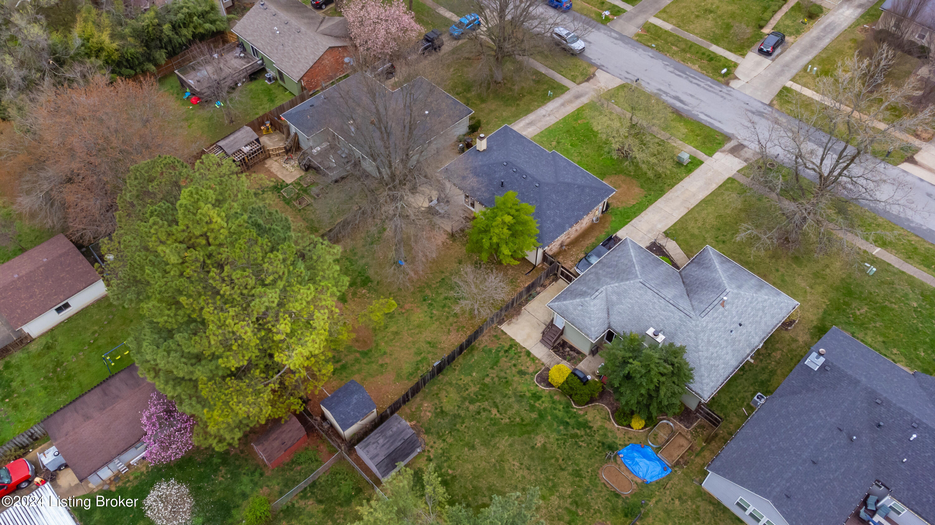 2004 Millgate Road Louisville, KY 40223 - Photo 40 of 45 2004-Millgate-Rd_057